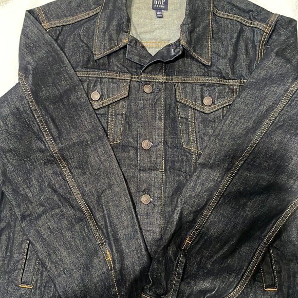 Gap - Picture 2 of 2